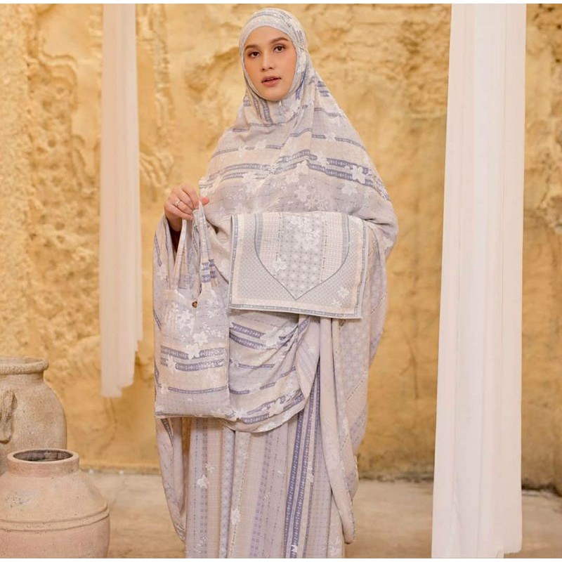 HAJIJAH PRAYER SET CALLA (BOOKED BY OVI)
