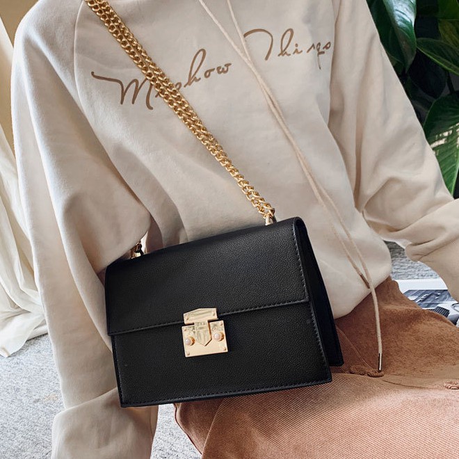 Tas Selempang Korea TAS SELEMPANG PESTA COUDRAY TA108B5 HITAM KULIT RANTAI MURAH BRANDED FASHION BAT