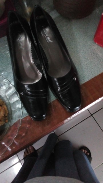 Sepatu Pantofel Kulit Asli Wanita Follow Me 671