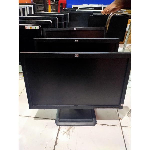 LCD Monitor 19&quot; Wide Normal