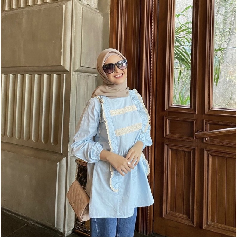 PRELOVED Alice Blouse By VanillaHijab