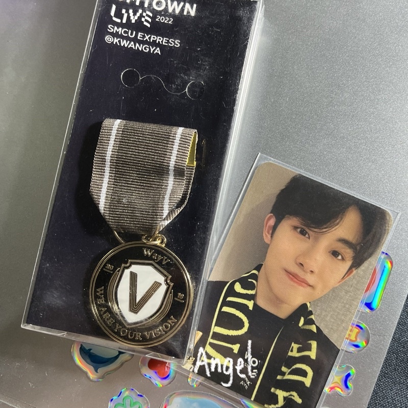 WINWIN EMBLEM BADGE MD SMCU WAYV NCT SPECIAL PHOTOCARDS PC READYSTOCK INA