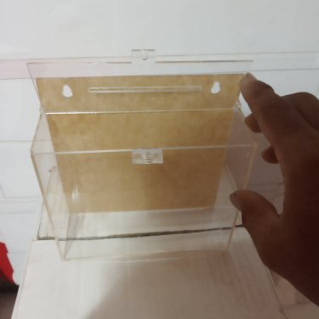 Luxelane_Shop Acrylic/Akrilik Kotak Saran/Amal Gantung