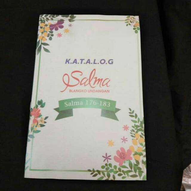 Katalog blangko undangan nikah album Salma 176-183