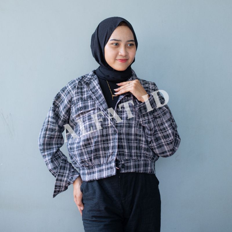 jaket wanita flanel semi woll // jaket parka crop // parka kemeja flanel