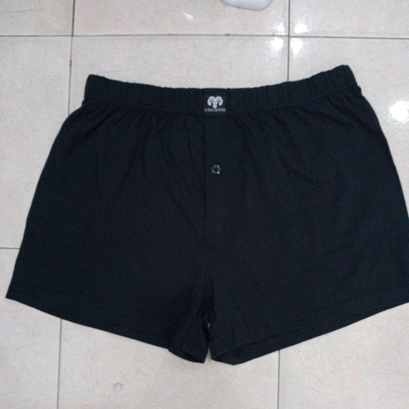 boxer CECEBA gotzburg Pria pakai kancing.