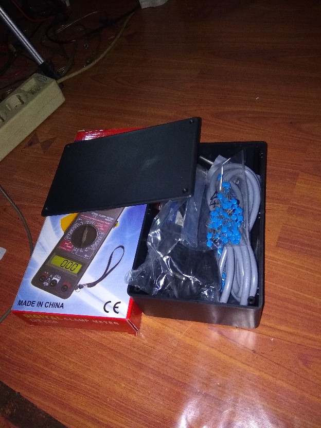 Tang Amper / Clamp Meter Digital Dt266