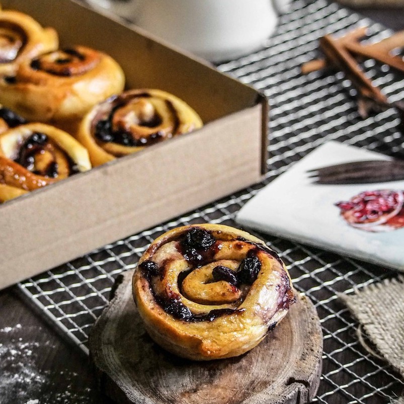 

Blueberry Rolls - 12pcs