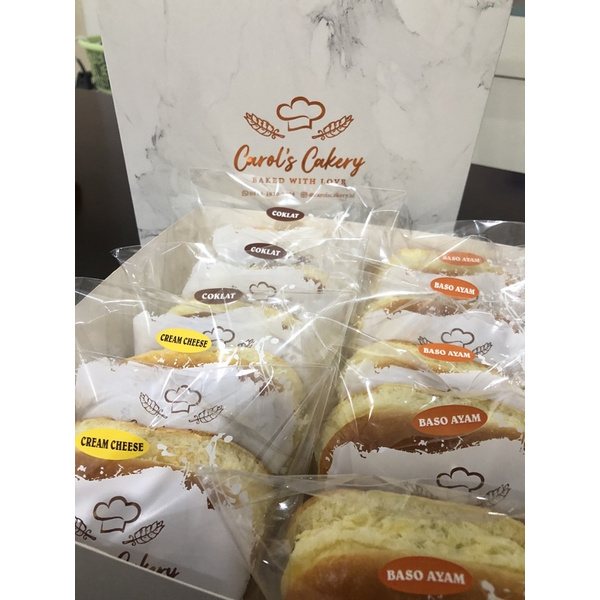 

Roti isi baso ayam, coklat, cream cheese (1 box isi 10pcs)