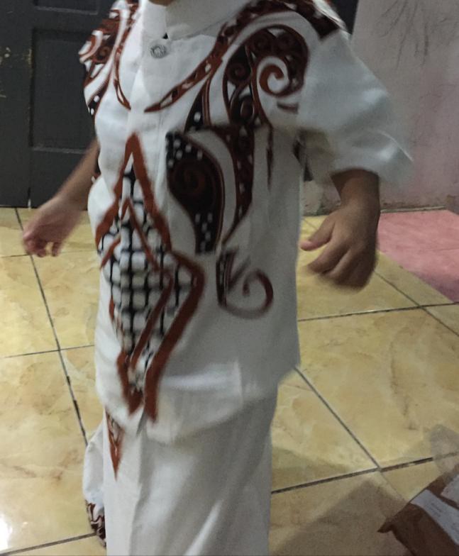 Batik Solo Modern Kaftan Wanita Trendi