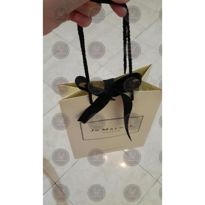 

(TERLARIS) READY STOK !!! EXTRA PAPERBAG + RIBBON (MAKS 1PCS) - S (u/ cologne)