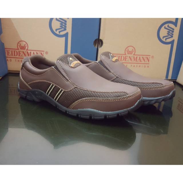 Sepatu Casual Slip On Pria Weidenmann Walker 03 Coklat