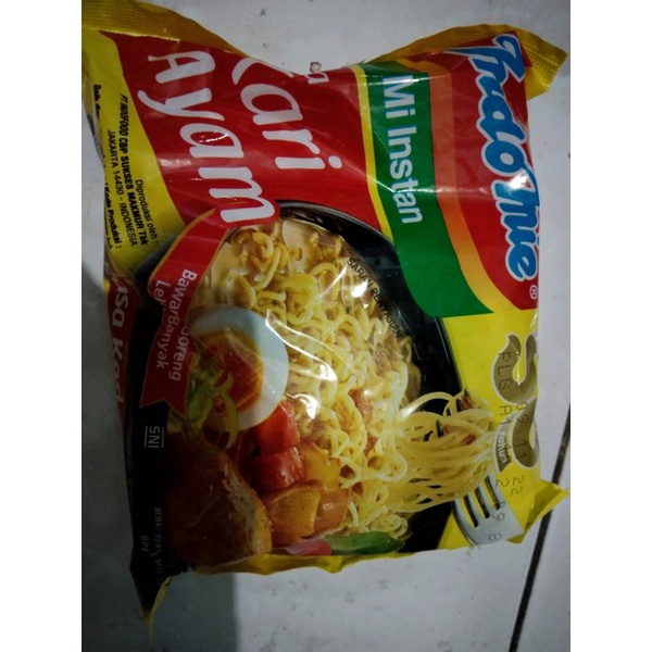 

indomie kari ayam