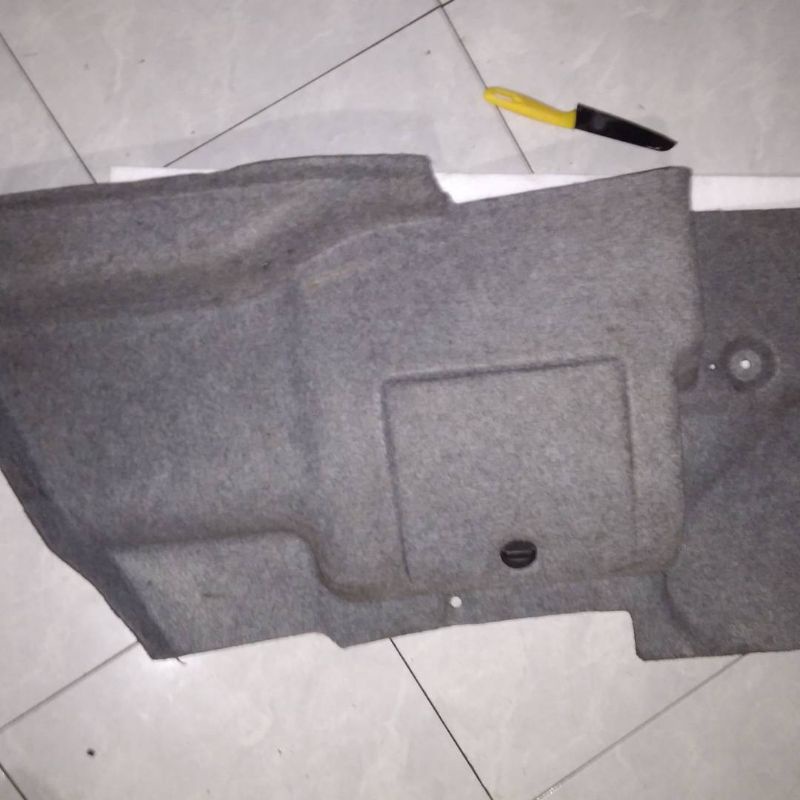 karpet bagasi bmw e46 kiri