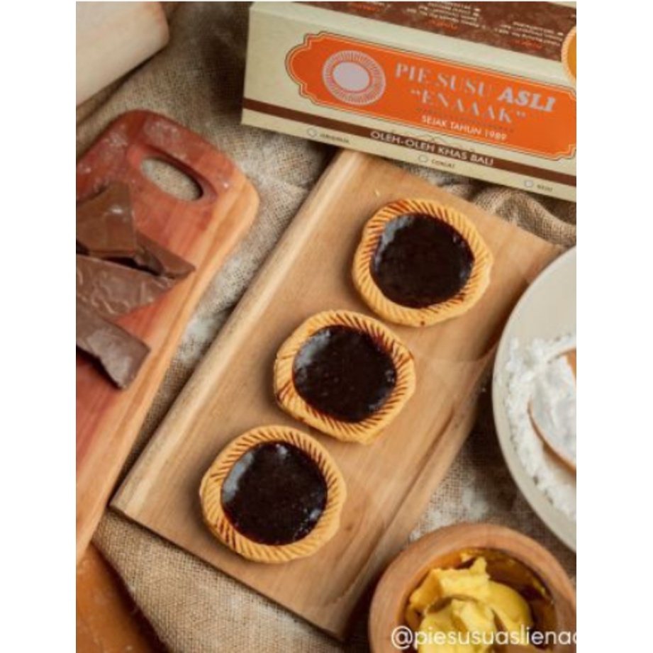 

Paket Bundling 5 Box Pie Susu Asli Enaaak Isi 10pcs - Coklat