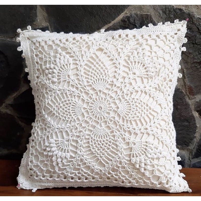 Sarung bantal rajut ukuran 40 x 40 cm motif nanas