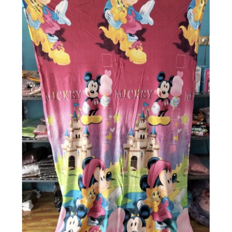 selimut karakter, motif anak laki-laki dan perempuan