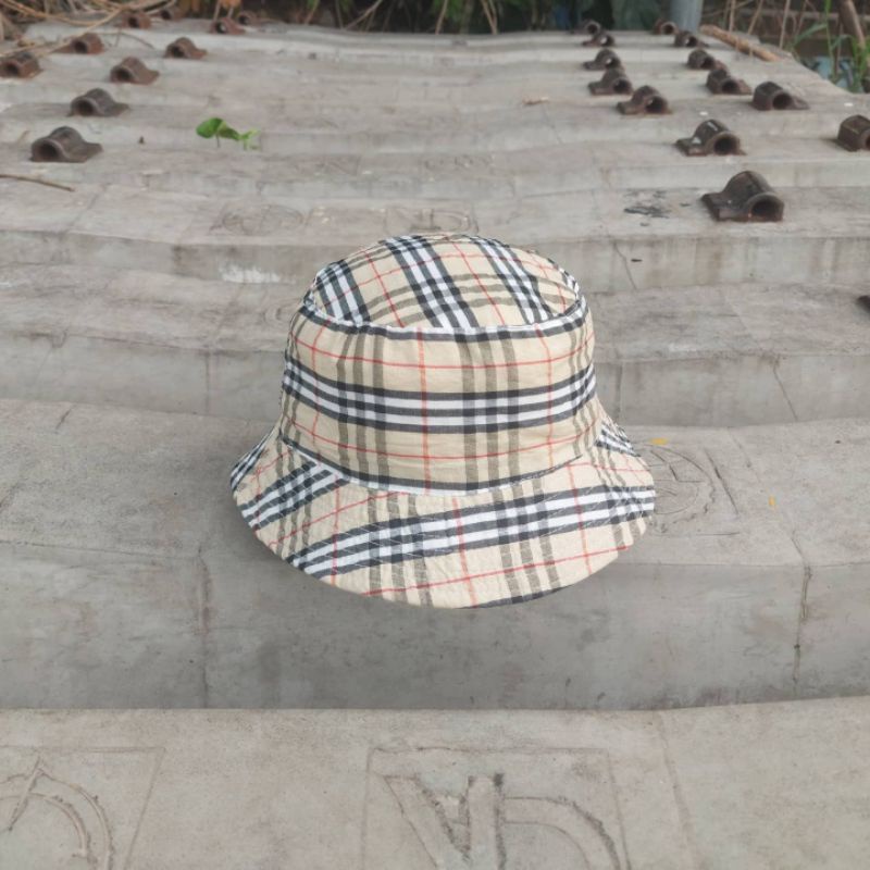 Jual Bucket Hat / Jungle Hat / Topi Rimba Burberry Ala Ala Bolak Balik  Second Import | Shopee Indonesia