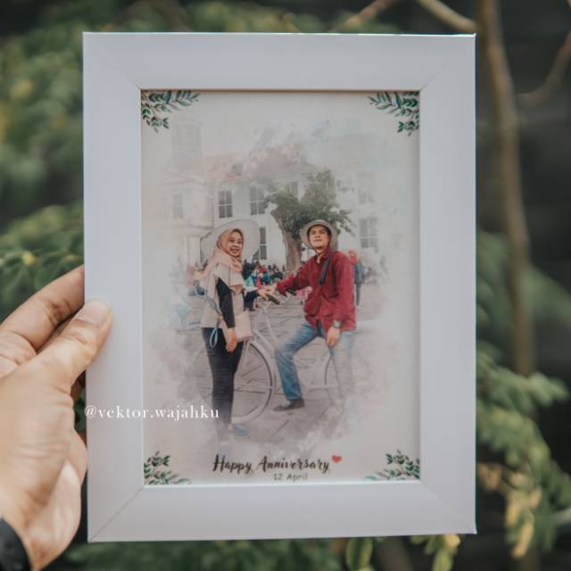 

Kado Anniversary Watercolor Painting 2 wajah frame 5R