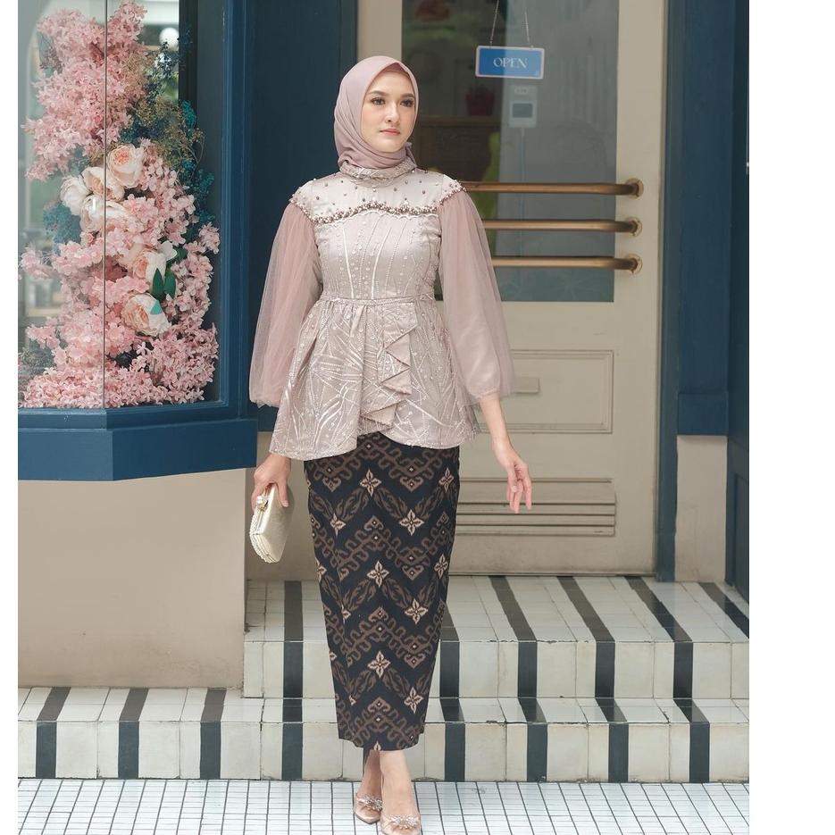Terbagus.. Kebaya Vanilla Nude Kebaya brukat Kebaya couple Kebaya couple pasangan terbaru 2021 Kebay