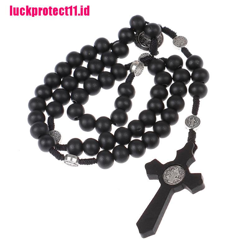 Kalung Rosario Bahan Kayu Warna Hitam Dengan Liontin Salib Yesus