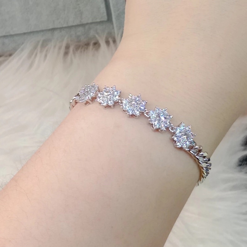 Gelang Wanita Titanium Anti Karat Replika Berlian Medan