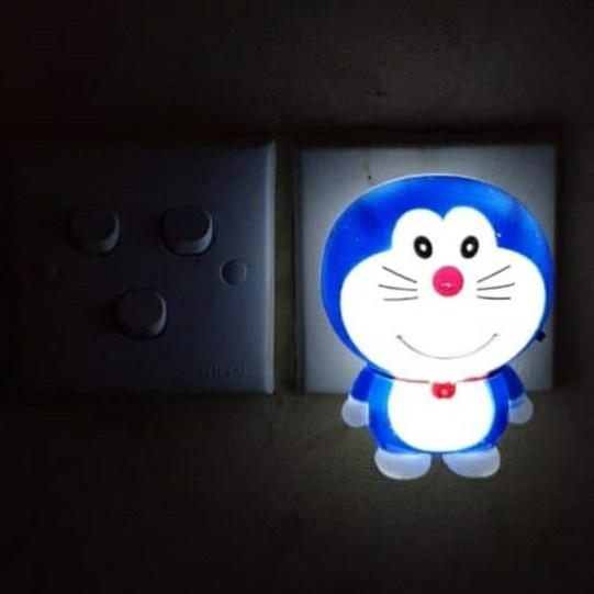 DORAEMON HELLO KITTY Lampu Tidur LED Unik Karakter Hemat Energi Saving Night Light Biru 0.1 Watt lucu Terbaru berkualitas termurah ( COD )