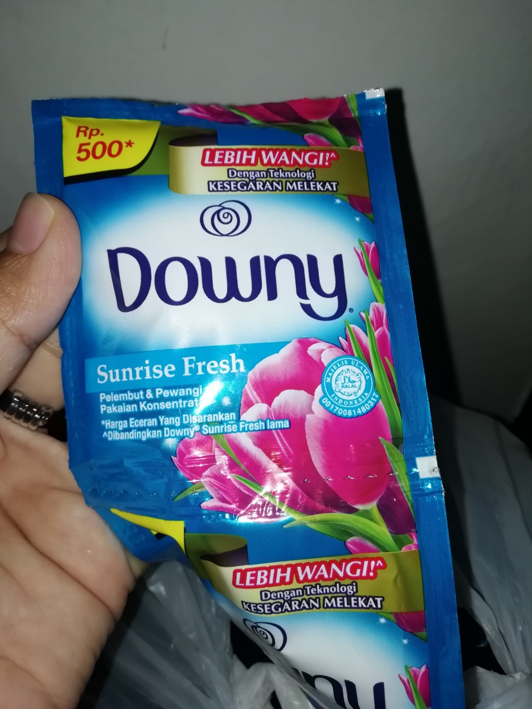 Downy 500 Isi 12saset
