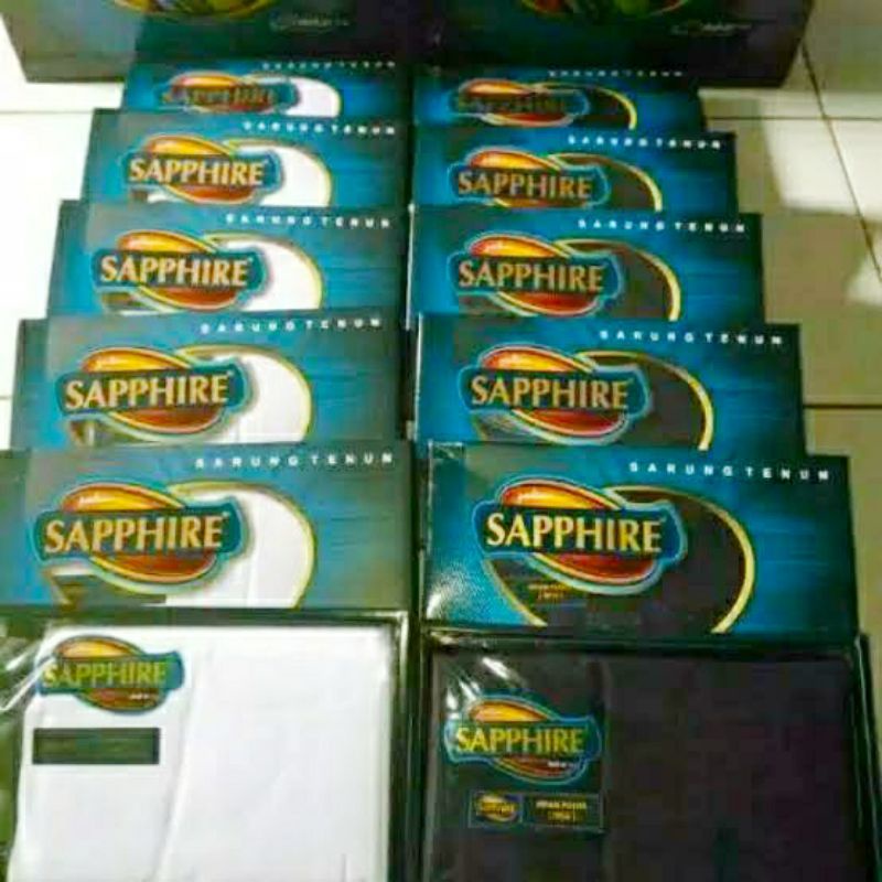 Sarung Sapphire Polos hitam/putih