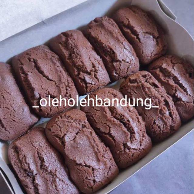 

kue balok brownies mahkota