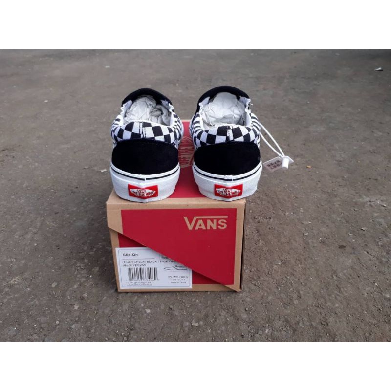 VANS SLIP_ON TIGER CHECK BLACK TRUE WHITES IMPORT WAFFLE DT MADE IN CHINA