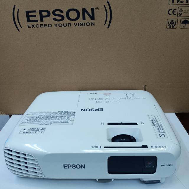 PROYEKTOR EPSON EB-X18