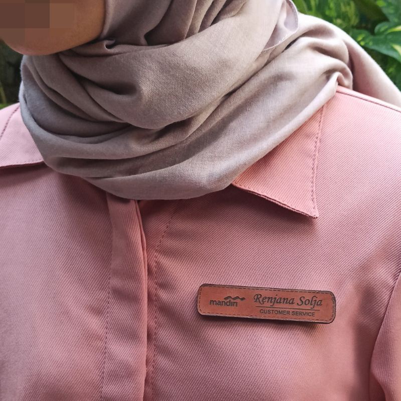 NAME TAG NAMA DADA KULIT ASLI CUSTOM NAMA MODEL MAGNET PENITI