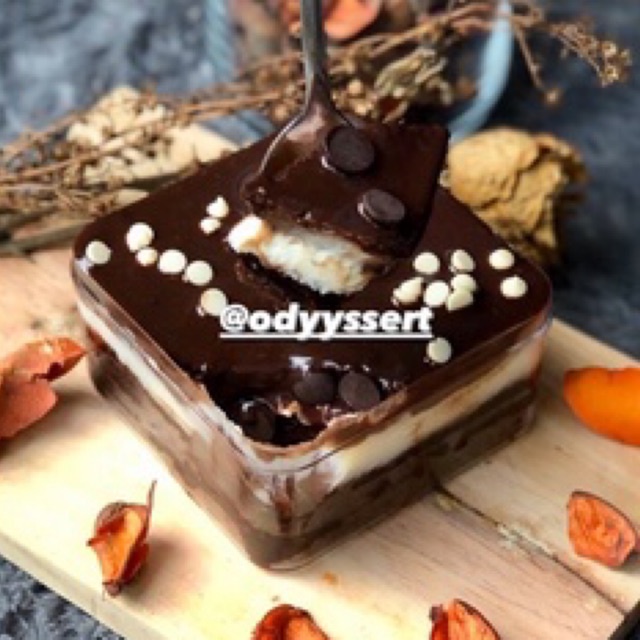 

Chovolate Turkish Dessertbox