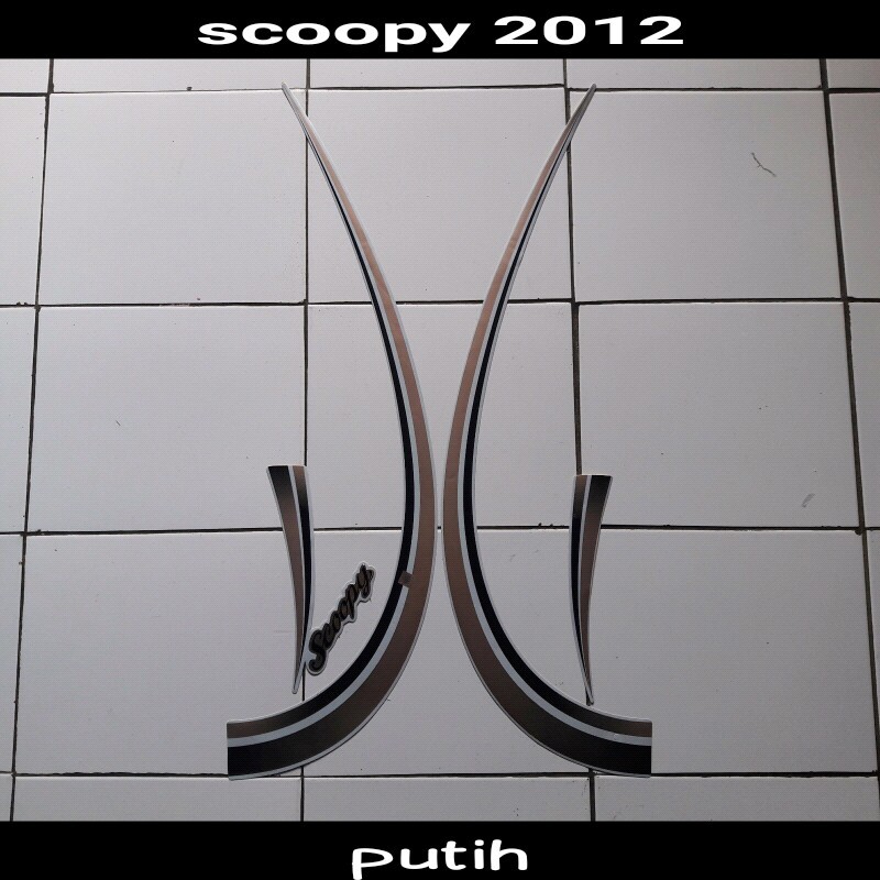 stiker motor scoopy 2012 putih