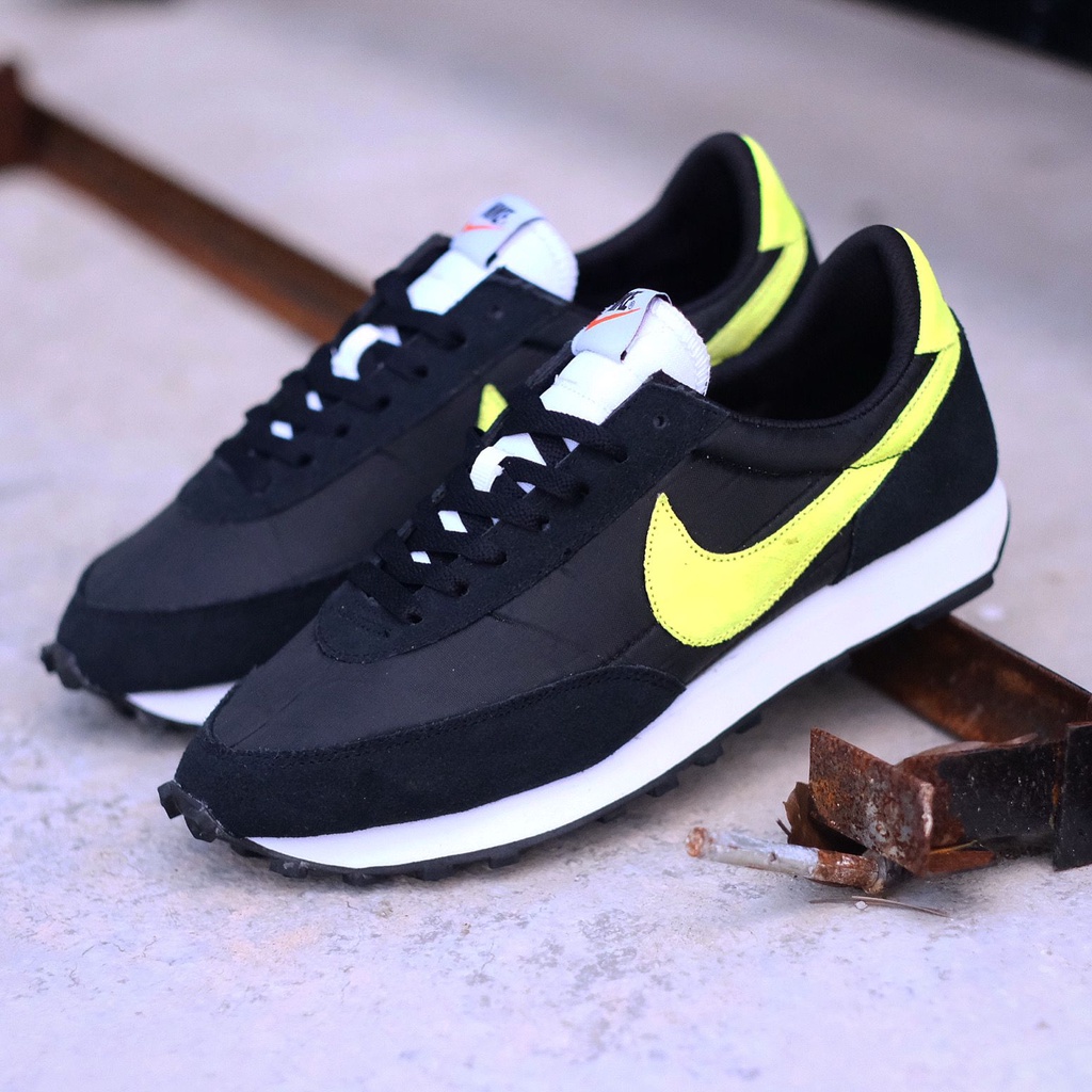 NIKE DAYBREAK BLACK STABILO PRIA ORIGINAL