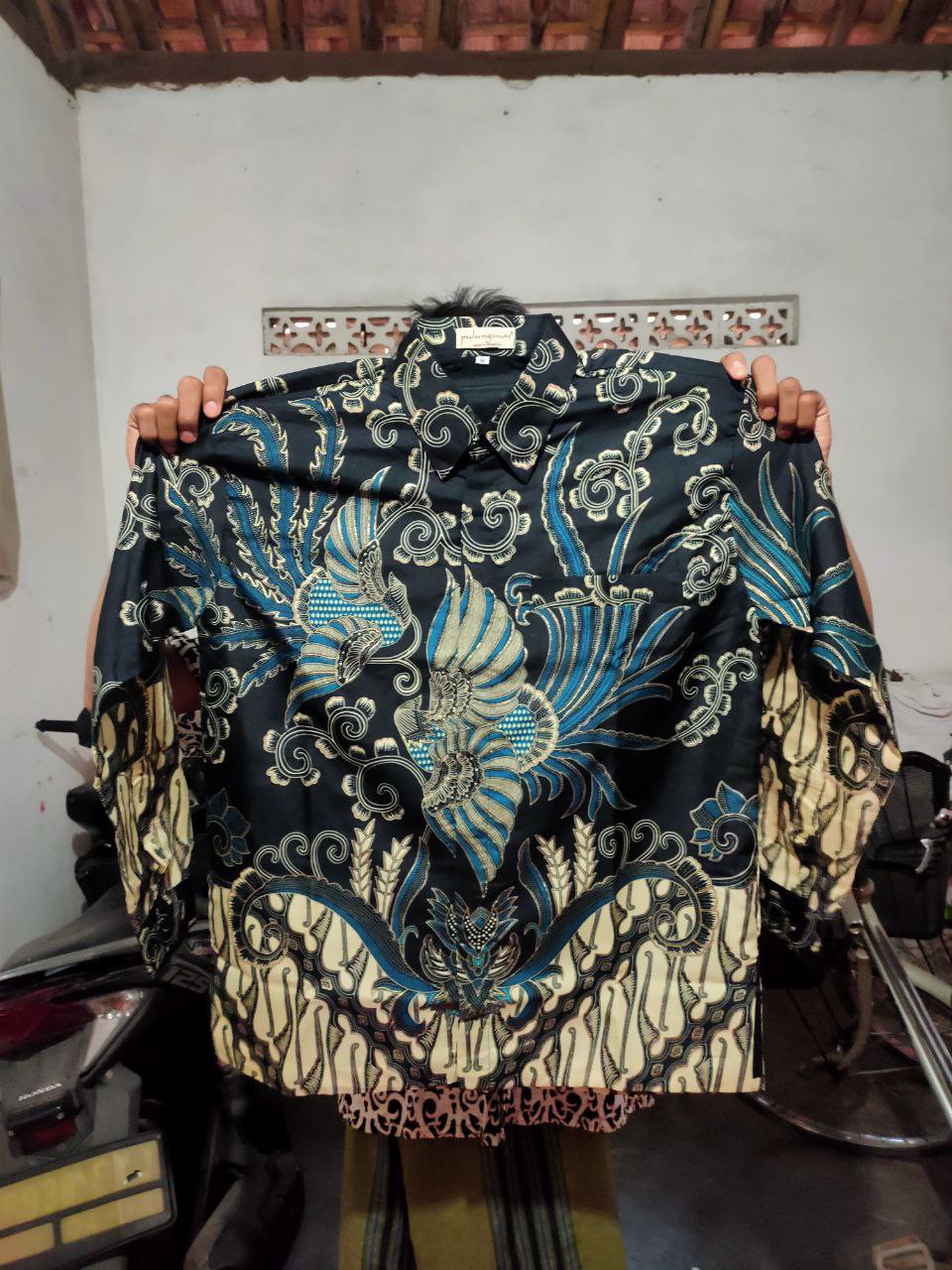 Kemeja Batik Semi Sutra Shyntetic Exclusive Puring Istimewa Pundak Pakai Busa