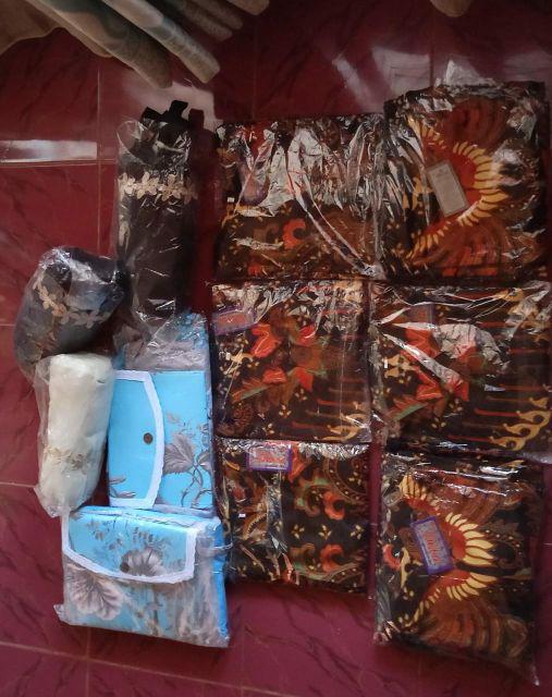 Couple Keluarga Batik Couple Keluarga Motif Kupu Warna Coklat Sama Abu