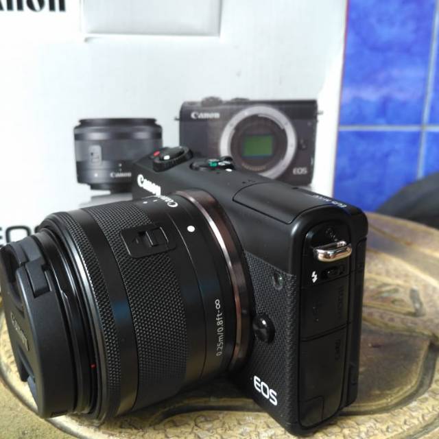 Canon m100
