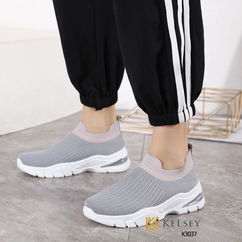 (GRATIS ALAS KAKI) Kelsey Sepatu FlyKnit Wanita / Sepatu Wanita  K3037