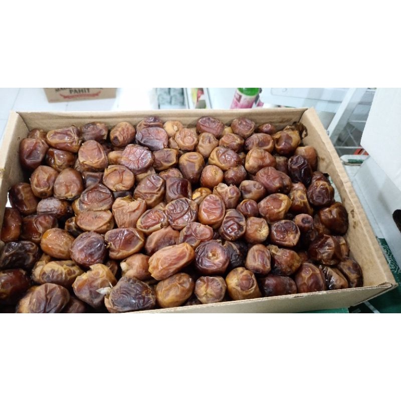 

kurma sukkari
