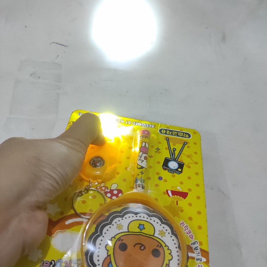 Kaca Pembesar magnifying glass loupe dan ganci gantungan kunci lampu led