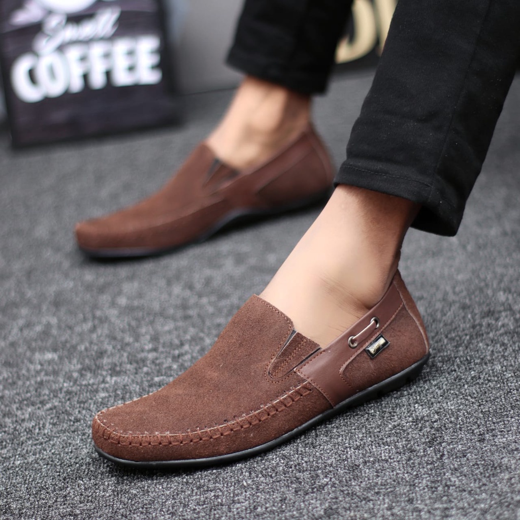 Sepatu Slip On Casual Kulit Asli Kerja Santai Hitam Pria Abraham Asta