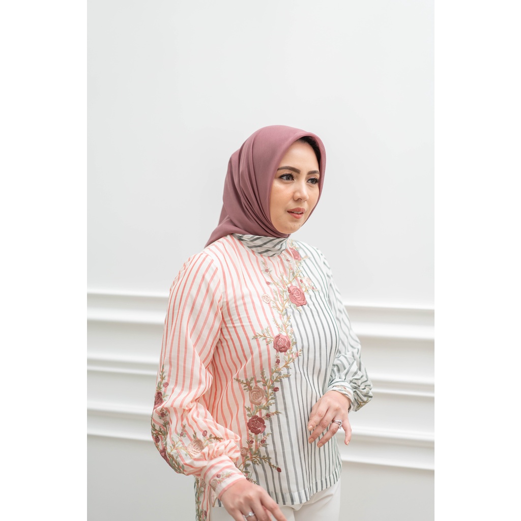 YOURA TOP - AYU DYAH ANDARI