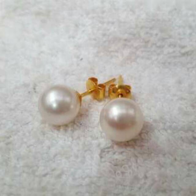 Giwang Emas Mutiara Air Laut