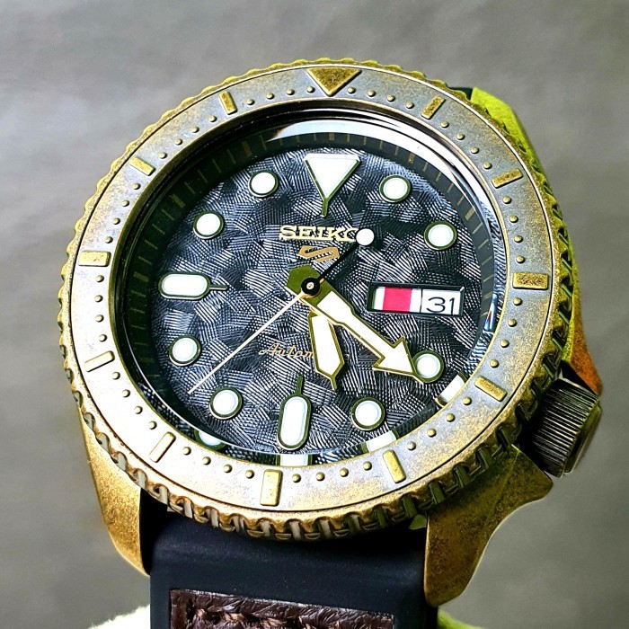 Seiko 5 Sports SRPE80K1 Polyurethane Strap Jam Tangan Pria Original SRPE80