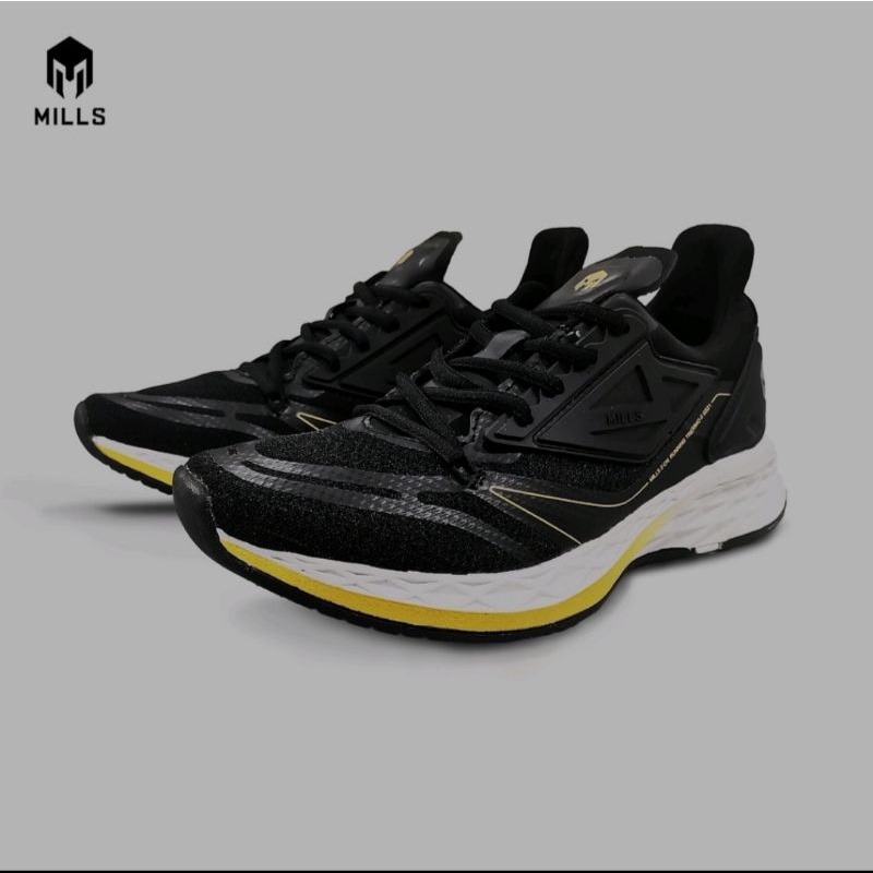 MILLS Sepatu Treximo Hydra black