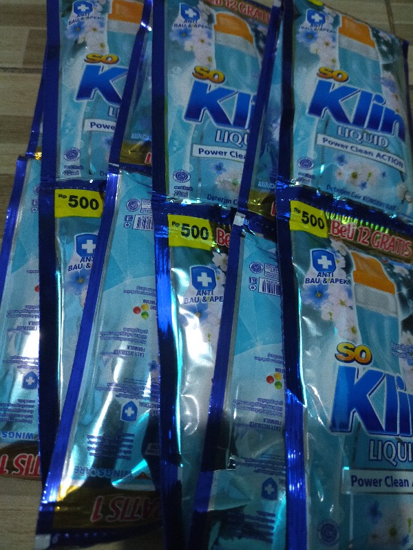 Soklin Liquid Sachet Detergent 22ml ( 12 Pcs Gratis 1 Pcs  )