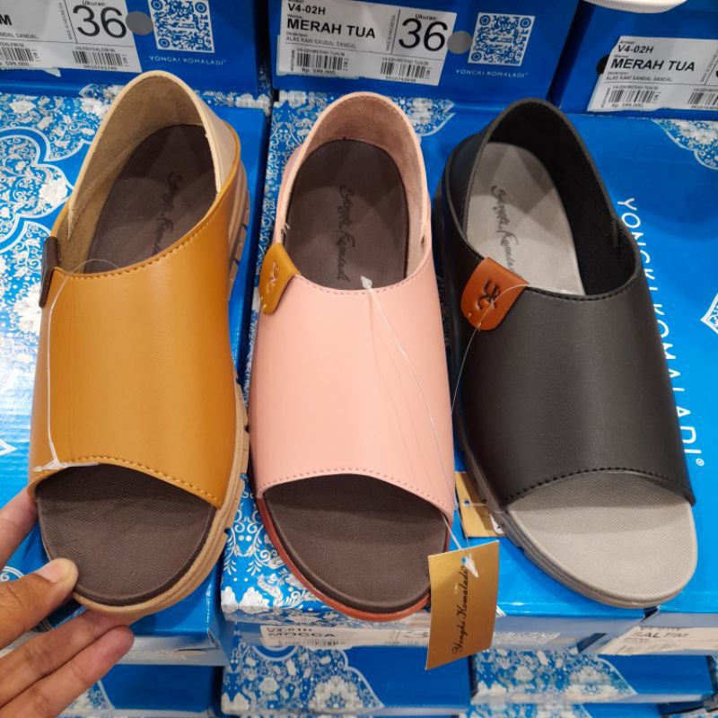 sandal slop wanita yongki komaladi