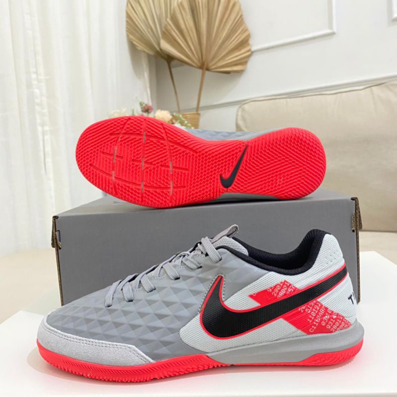 Sepatu Futsal Nike Tiempo Legend IC
